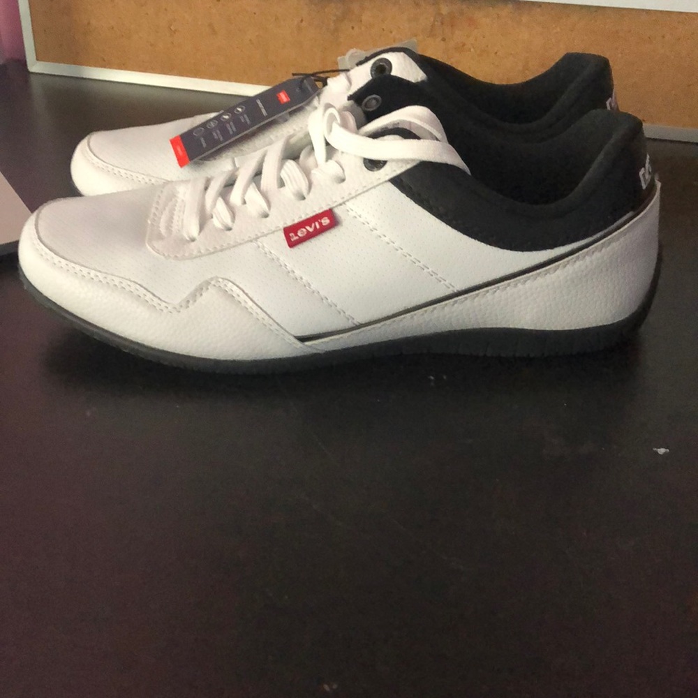 Causal shoes